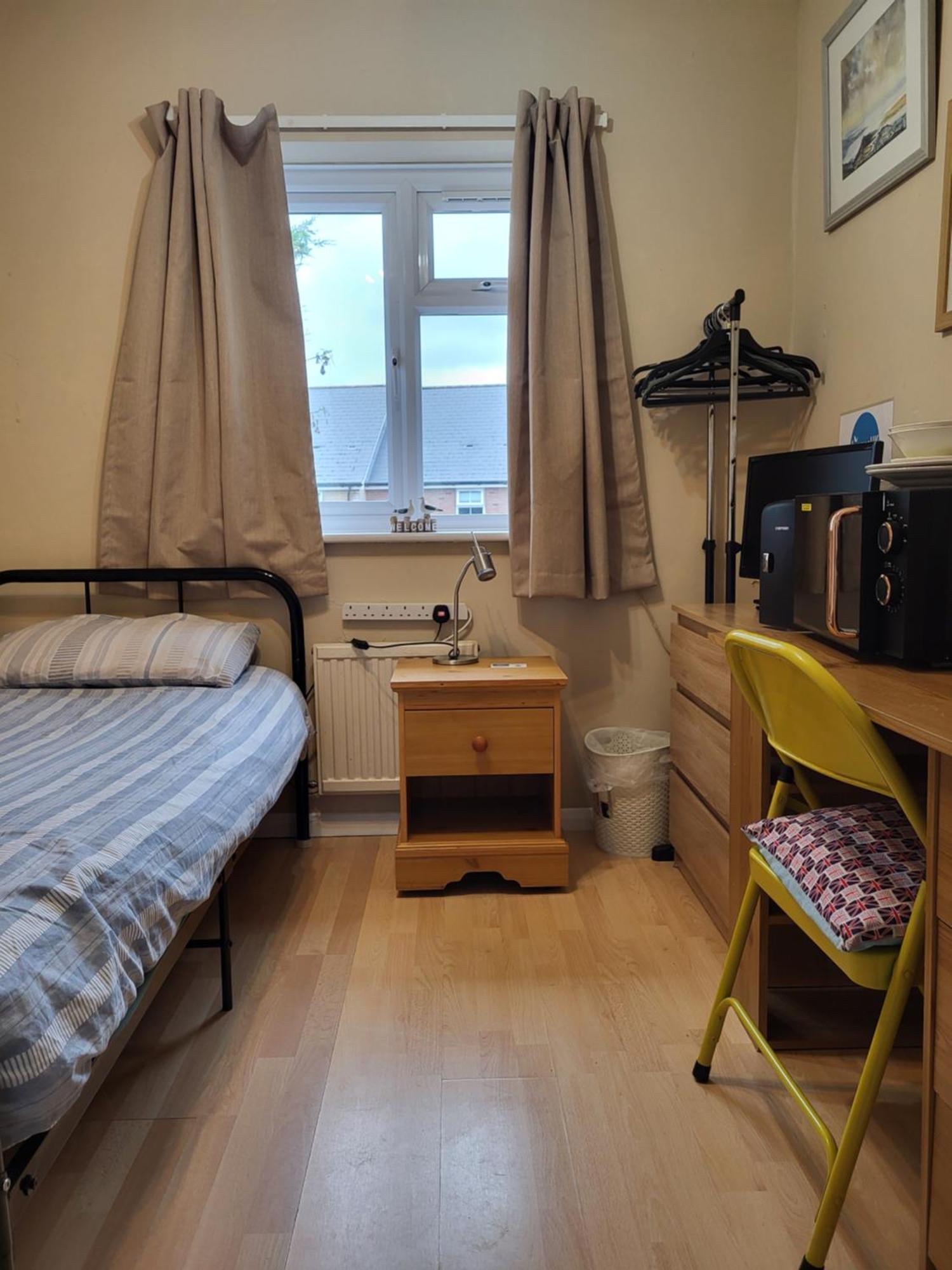 Mudeford Swans Apartment Крайстчърч Стая снимка